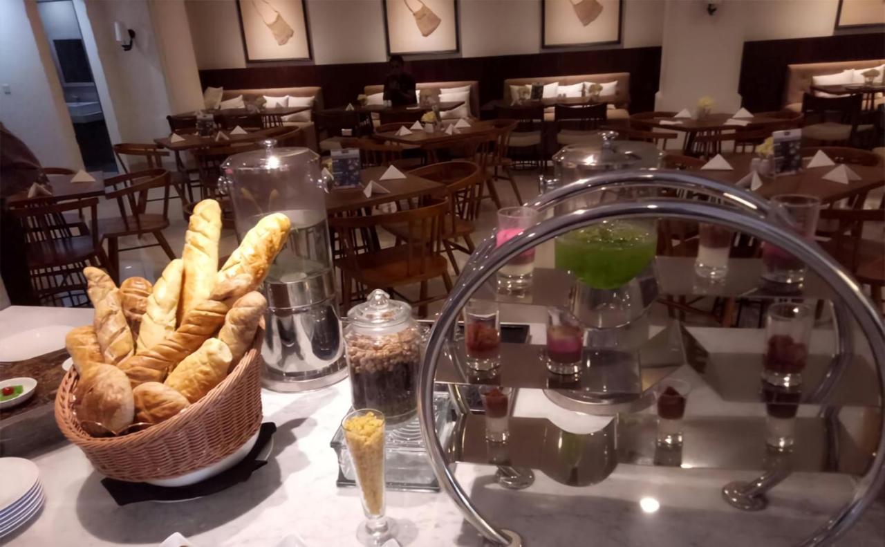 M Hotel Sorong Εξωτερικό φωτογραφία